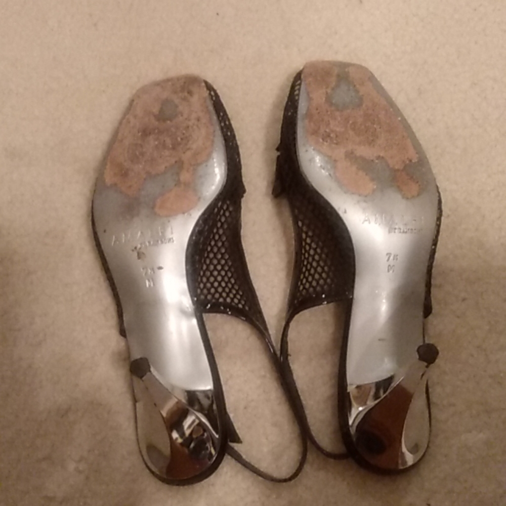 Shoes - Picture 4 of 7